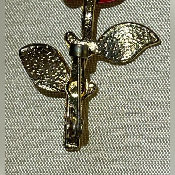 Vintage Beautiful Red Rose Brooch - Picture 4 of 5
